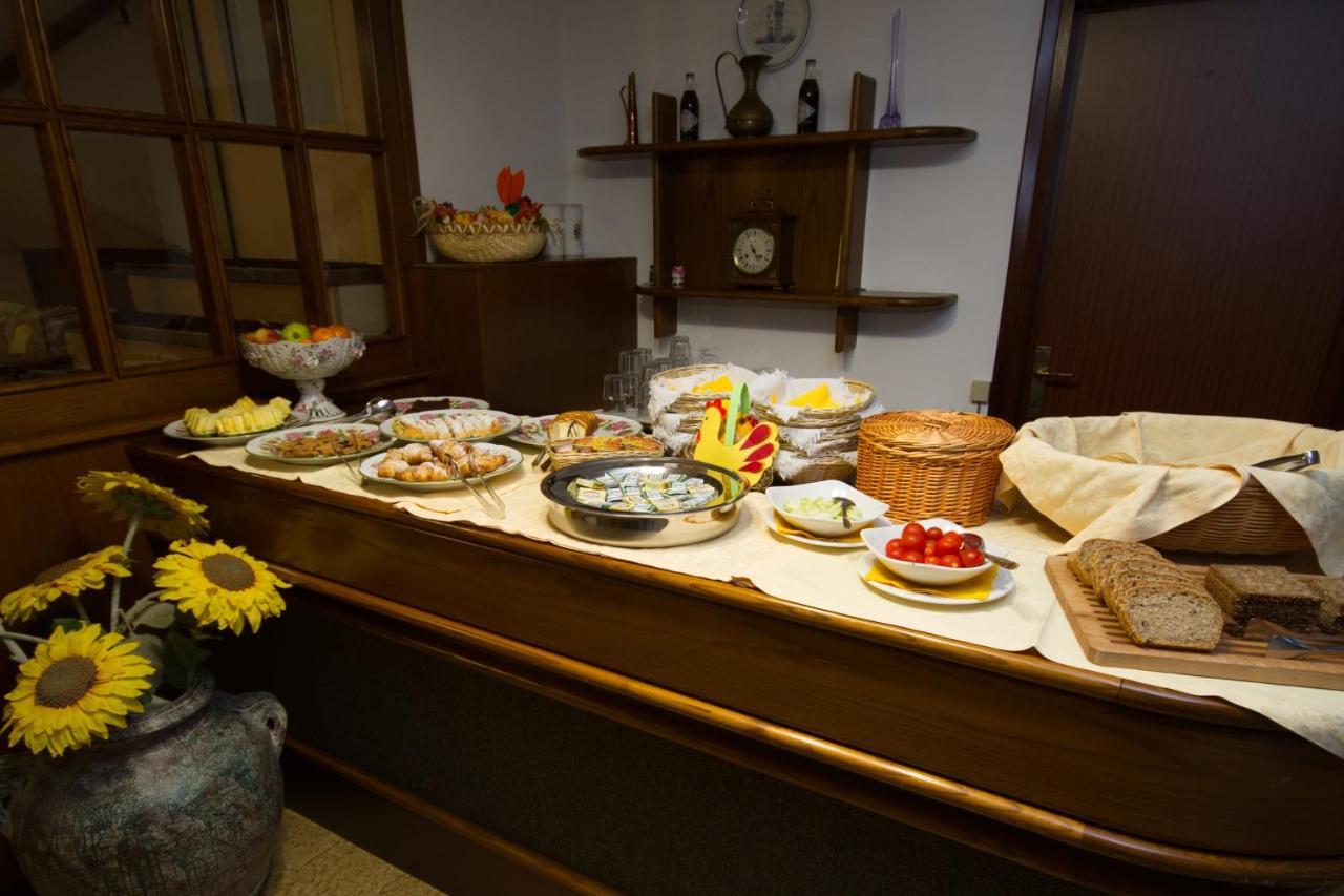 Villa Orchidea Nago Kültér fotó